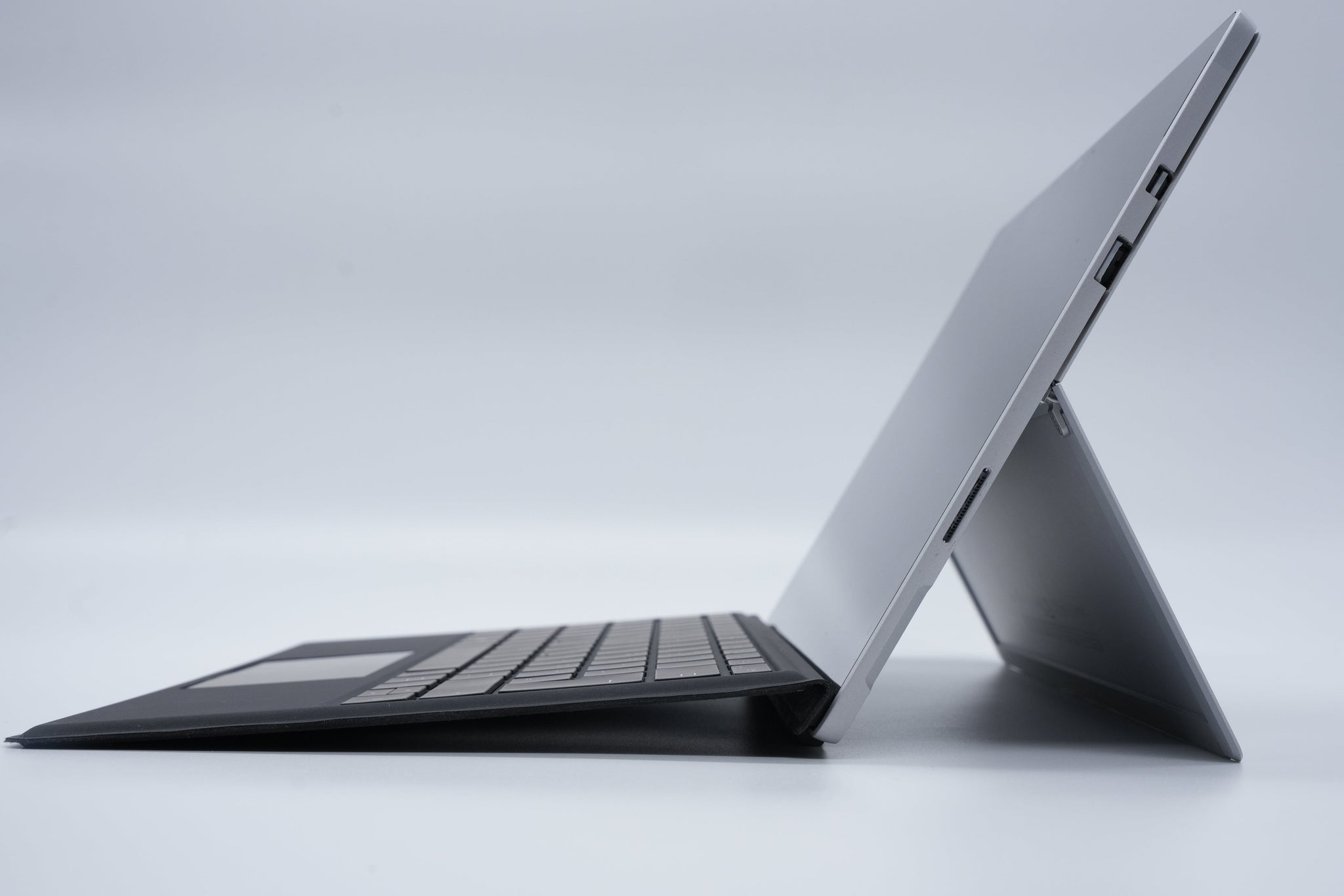 Microsoft Surface Pro 5 Tablet i5-7300U 8GB 256GB SSD LTE Win10 Pro mit Tastatur