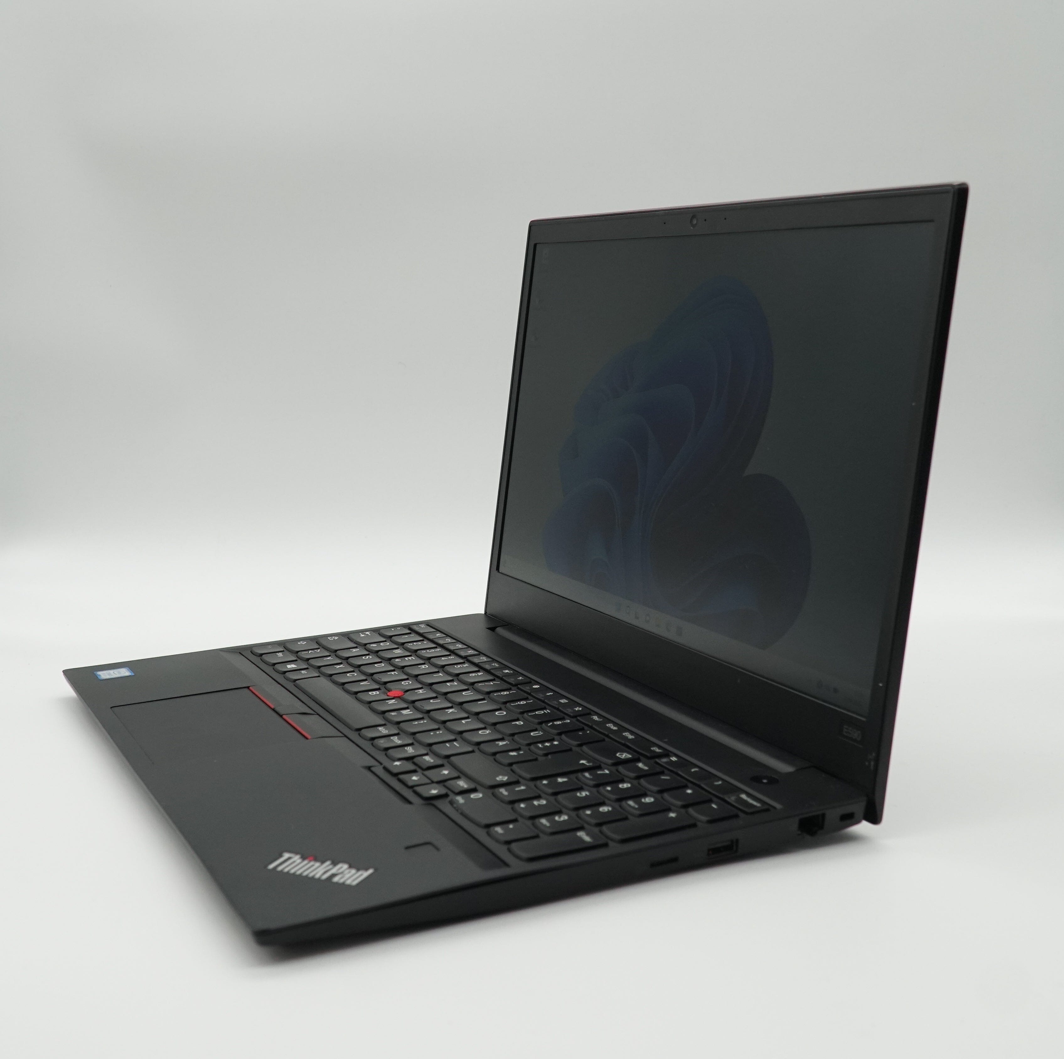 Lenovo ThinkPad E590 i5-8265U 16GB DDR4 15,6" FHD IPS 256GB NVMe SSD Laptops Notebook-Pro 